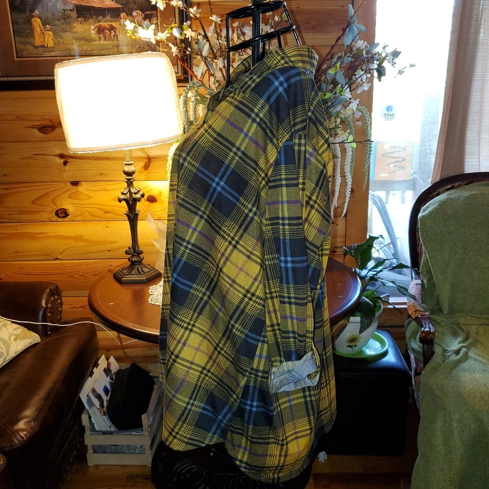 Rue21 4X  Button Up - Picture 5 of 6